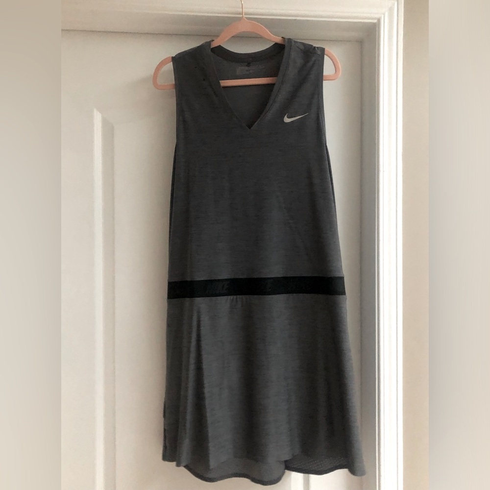 Nike Grey GOLF dress—Super cute, back pocket.